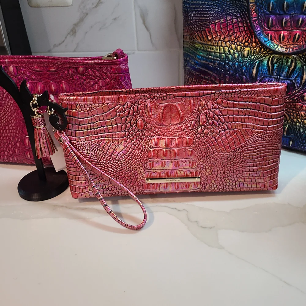 Brahmin Kayla Clutch Wristlet Pink Assorted Melbourne Pristine - Picture 1 of 6